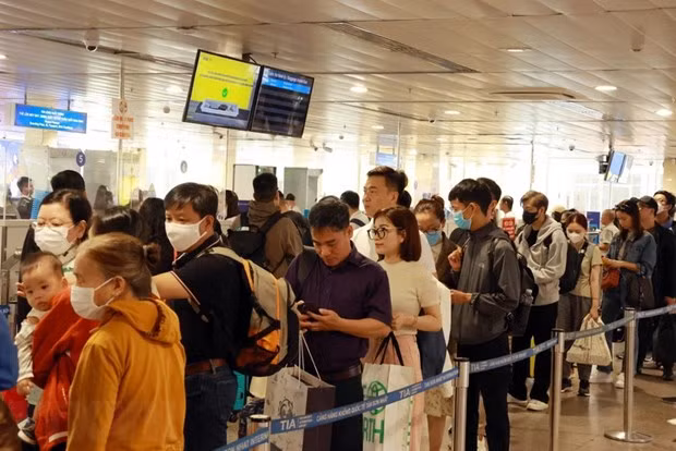 L'aéroport international de Tan Son Nhat accueille plus de 3,8 millions de passagers pendant le Têt ảnh 1 L'aéroport international de Tan Son Nhat accueille plus de 3,8 millions de passagers pendant le Têt ảnh 1