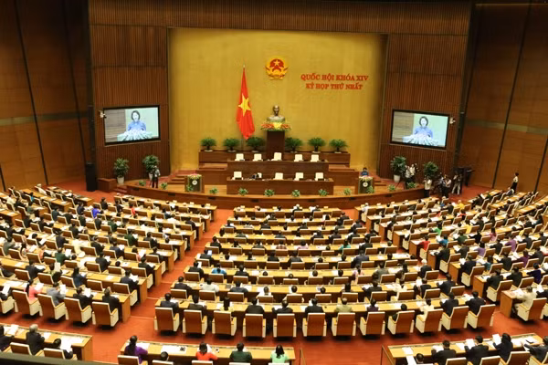 Ouverture de la 2e session de la XIVe législature de l’Assemblée nationale ảnh 1