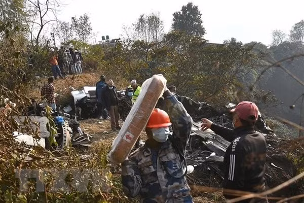 Accident d'avion : message de condoléances au Népal ảnh 1