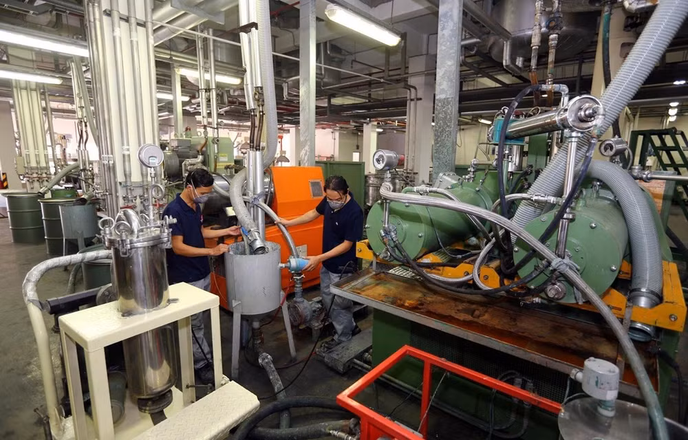 L’économie vietnamienne montre des points positifs au cours du premier mois ảnh 1