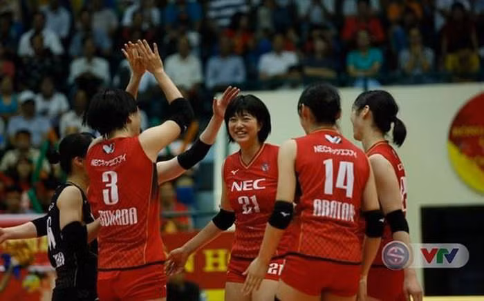 Ouverture du tournoi de volley-ball féminin VTV Coupe Hoa Sen 2019 ảnh 1