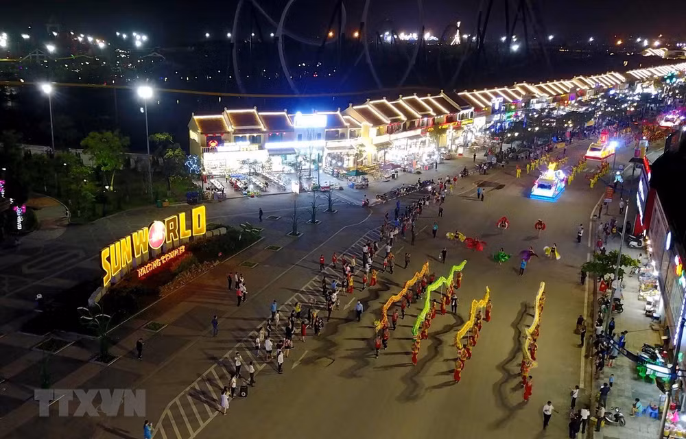 Le carnaval d'Ha Long 2019 a lieu aux deux bouts de la ville ảnh 1