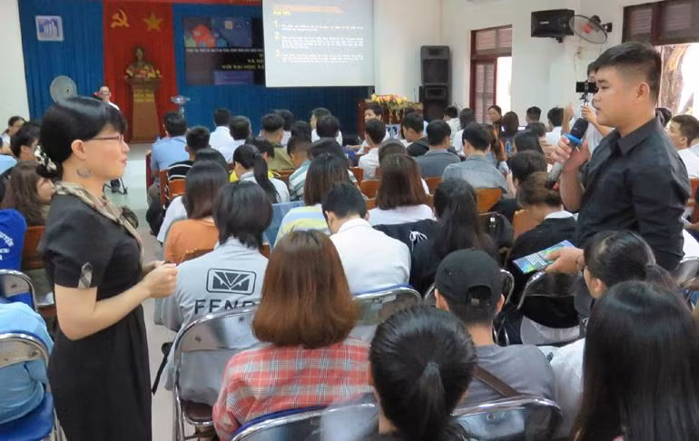 L'ONU forme des étudiants de Phu Yen à la résilience au changement climatique ảnh 1