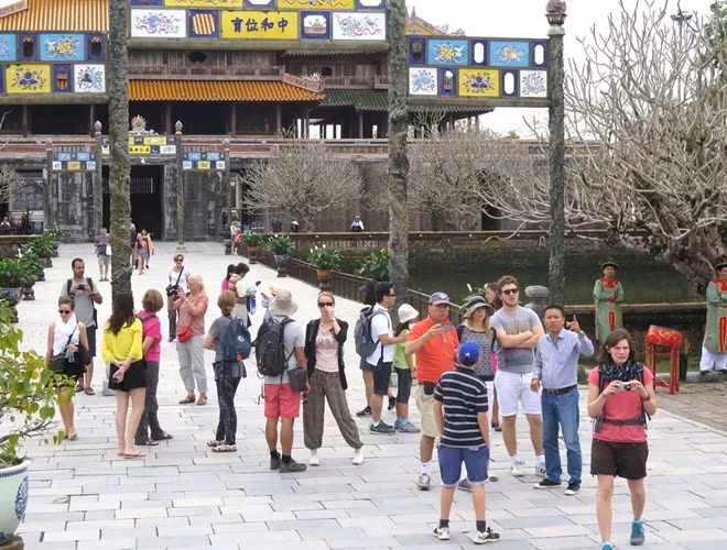 Têt : plus de 50.000 touristes étrangers à Huê ảnh 1