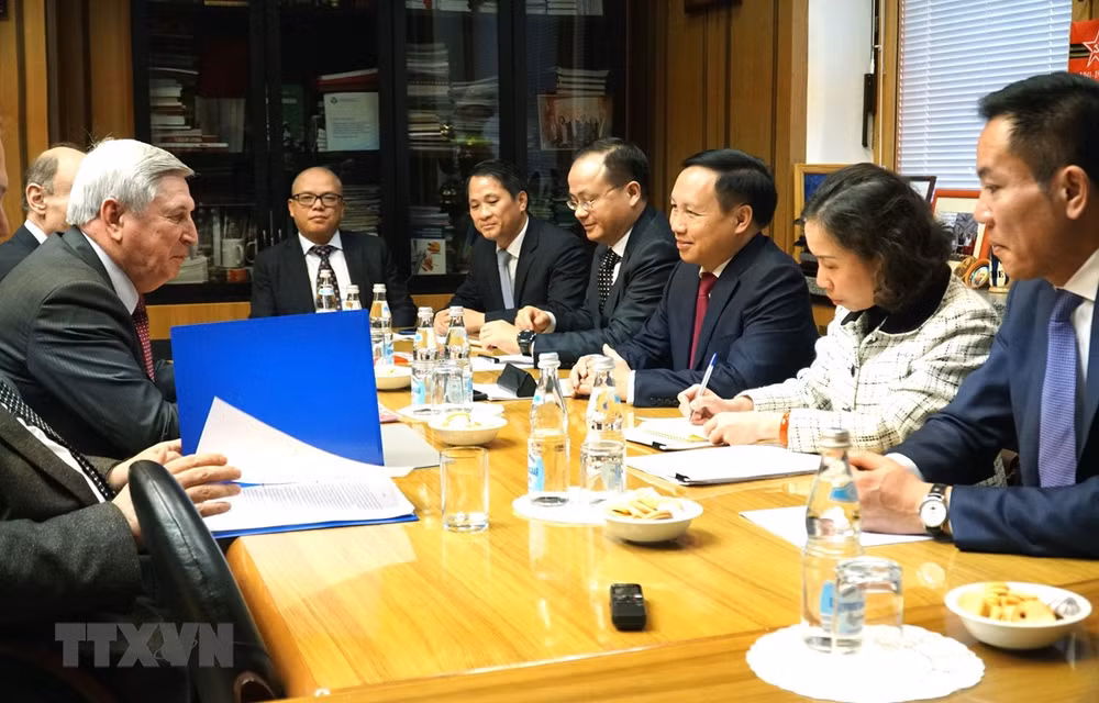 Renforcement de l'intégration des Vietnamiens dans la société russe ảnh 1
