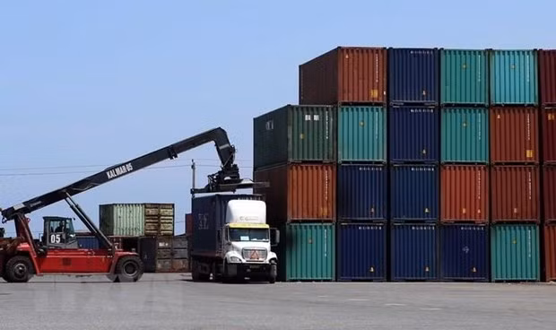 Binh Duong enregistre un excédent commercial de près de 1,8 milliard de dollars au premier trimestre ảnh 1 Binh Duong enregistre un excédent commercial de près de 1,8 milliard de dollars au premier trimestre ảnh 1