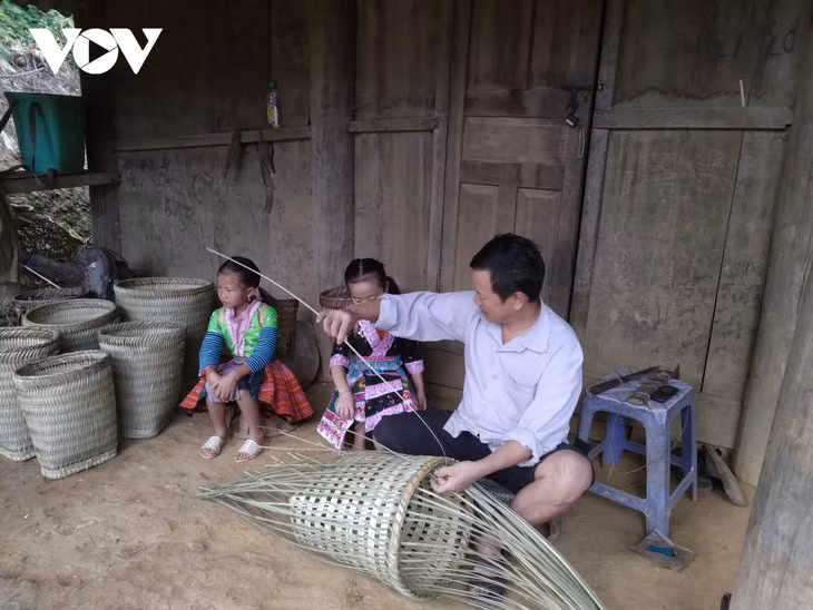 La hotte des Mông ảnh 1