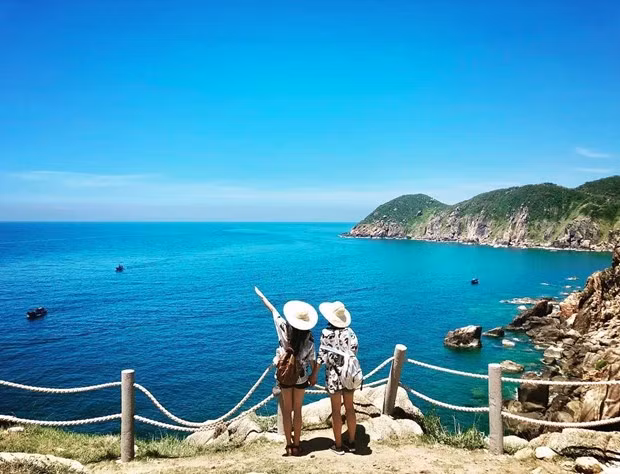 Le tourisme intra-provincial connaît une reprise prudente après la distanciation sociale ảnh 2