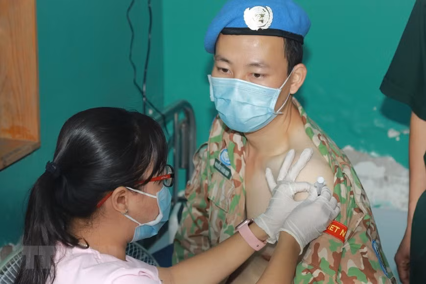 COVID-19 : vaccination des officiers et soldats envoyés au Soudan du Sud ảnh 1