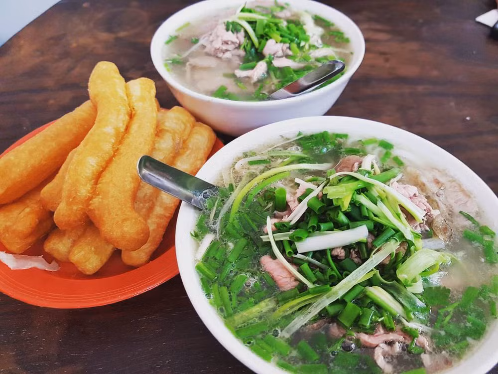 Le Banh mi Madame Khanh et le pho Bat Dan font partie des 50 meilleurs restaurants d'Asie ảnh 2 Le Banh mi Madame Khanh et le pho Bat Dan font partie des 50 meilleurs restaurants d'Asie ảnh 2