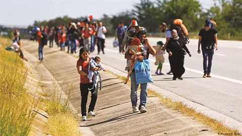 Une Viêt kiêu au sein d’un programme d’aide aux réfugiés en Allemagne ảnh 2
