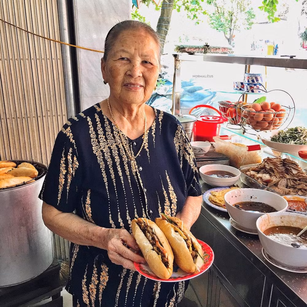 Le Banh mi Madame Khanh et le pho Bat Dan font partie des 50 meilleurs restaurants d'Asie ảnh 1 Le Banh mi Madame Khanh et le pho Bat Dan font partie des 50 meilleurs restaurants d'Asie ảnh 1