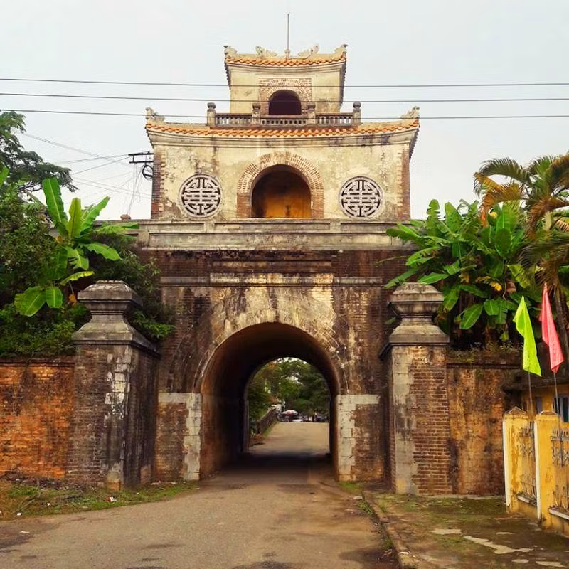 A la découverte de la beauté des portes de l’ancienne cité impériale de Huê ảnh 5