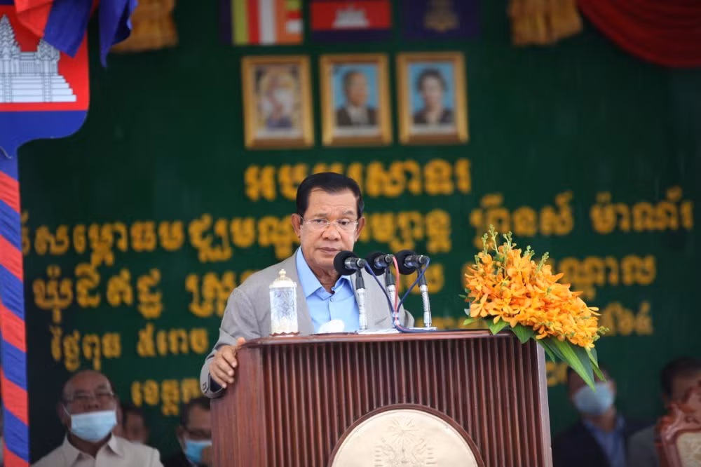 COVID-19 : Le Cambodge reporte l'augmentation des salaires des fonctionnaires et des forces armées ảnh 1