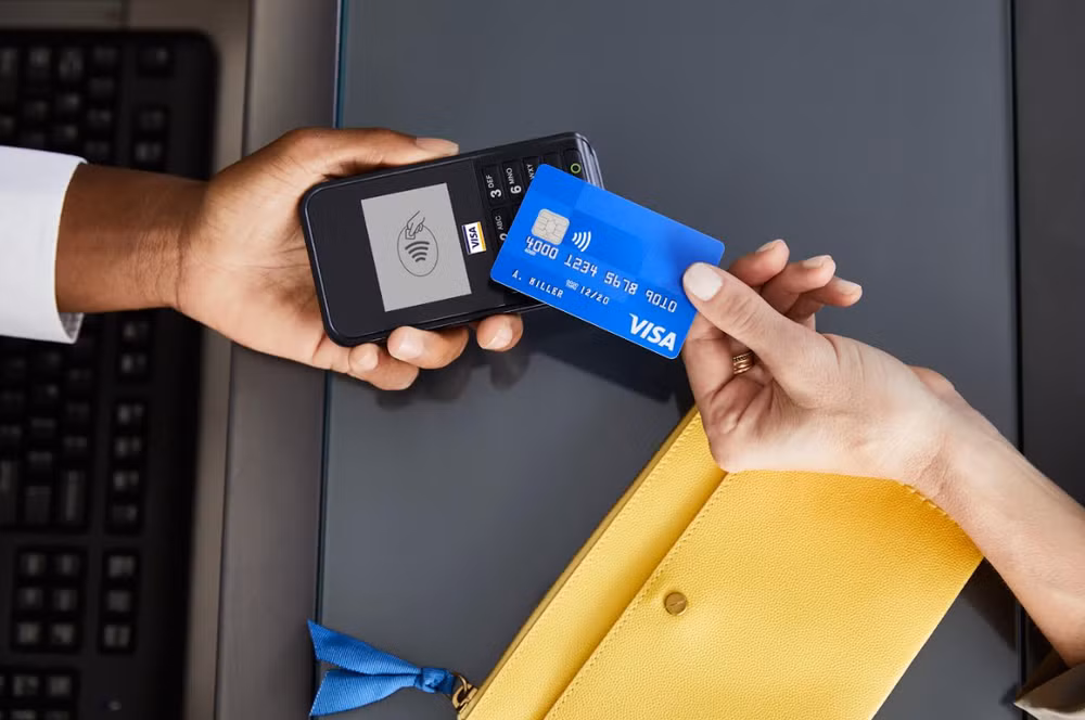 Visa: Les transactions sans contact au Vietnam en hausse de 500% au premier semestre 2020 ảnh 1