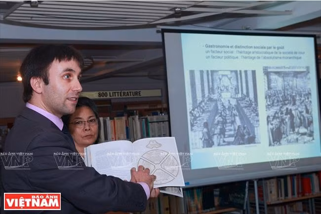L’amitié Vietnam-France célébrée sur plusieurs octaves ảnh 3