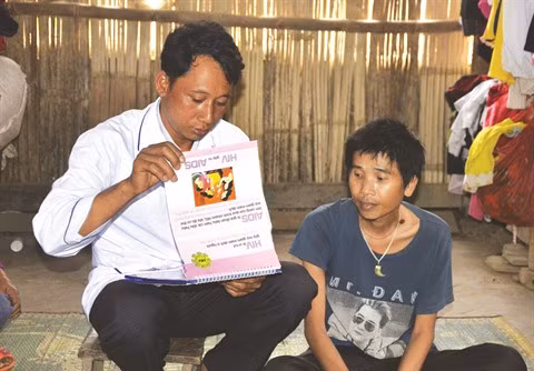 Pour éradiquer le sida, le Vietnam met en avant la règle des "trois 90" ảnh 1