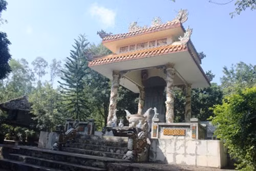 Plus de 25 milliards de dongs pour la fouille du mausolée de Trieu Tuong ảnh 1 Plus de 25 milliards de dongs pour la fouille du mausolée de Trieu Tuong ảnh 1
