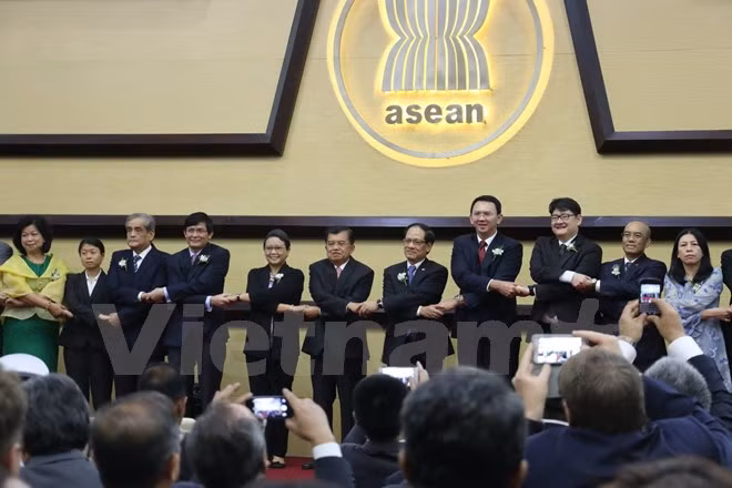 Célébration du 48e anniversaire de la création de l’ASEAN ảnh 1