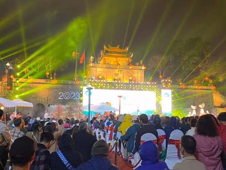«Le nouveau rythme», thème de la Journée de la poésie vietnamienne 2023 ảnh 1