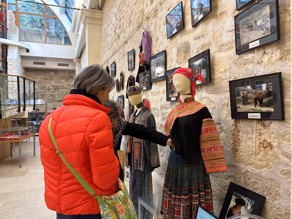 La culture ethnique minoritaire vietnamienne s’invite à Saintes ảnh 2