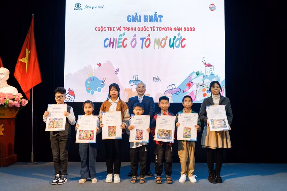 Remise des prix du concours international de peinture Toyota 2022 ảnh 1
