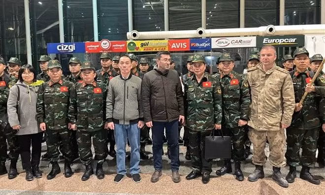 Séisme en Turquie: la mission de l’Armée vietnamienne arrive à Hatay ảnh 2