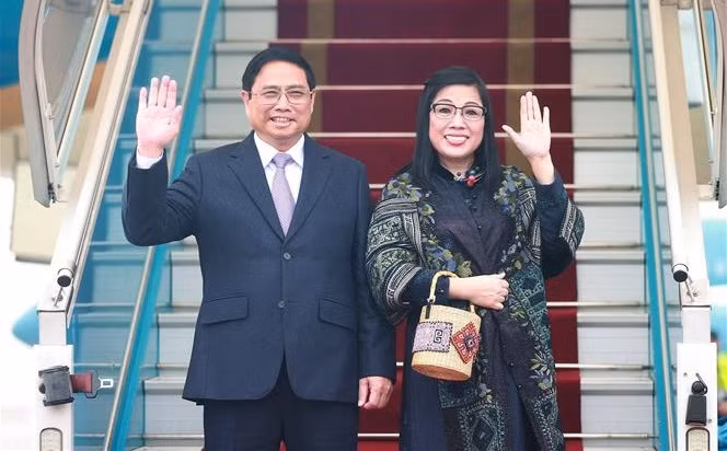 Le Premier ministre Pham Minh Chinh part pour Singapour et le Brunei ảnh 1