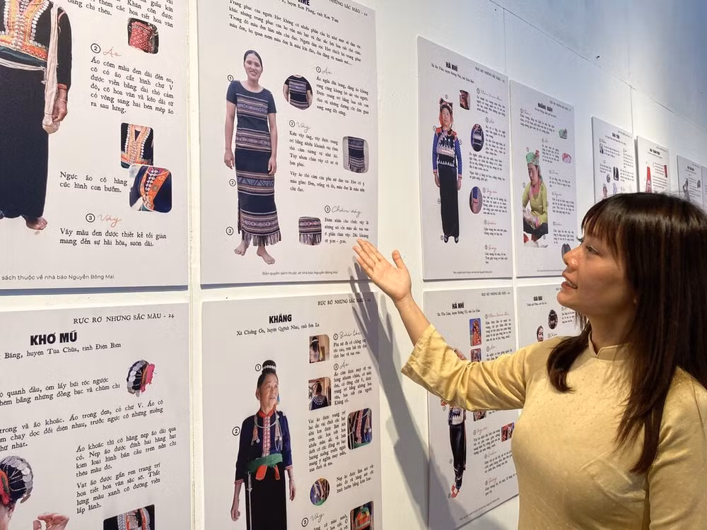 Les couleurs des minorités ethniques dévoilées lors d’une exposition à Hanoï ảnh 1 Les couleurs des minorités ethniques dévoilées lors d’une exposition à Hanoï ảnh 1