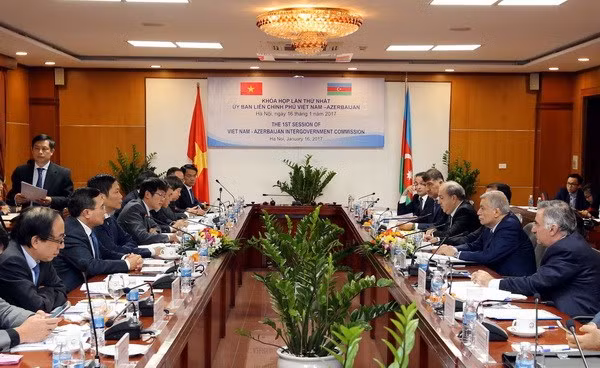 Le Vietnam renforce sa coopération avec l'Azerbaïdjan ảnh 1