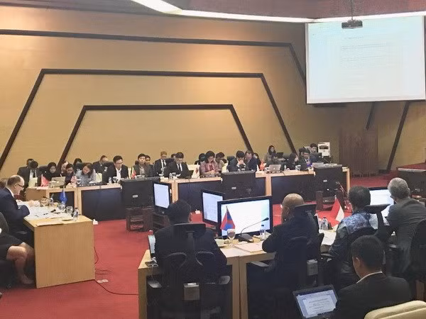 L’ASEAN et l’UE accélèrent leur coopération dans la sécurité traditionnelle et non traditionnelle ảnh 1