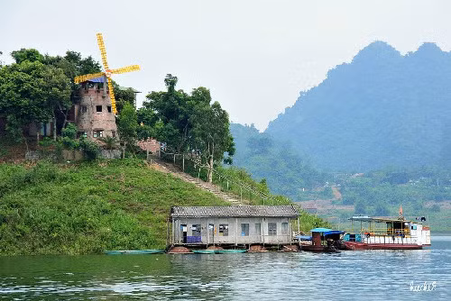 Thung Nai - la baie d’Ha Long du Nord-Ouest ảnh 2 Thung Nai - la baie d’Ha Long du Nord-Ouest ảnh 2