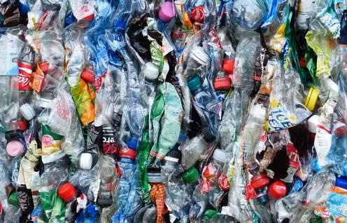 Un café donne vie aux produits recyclés à Hanoi ảnh 1