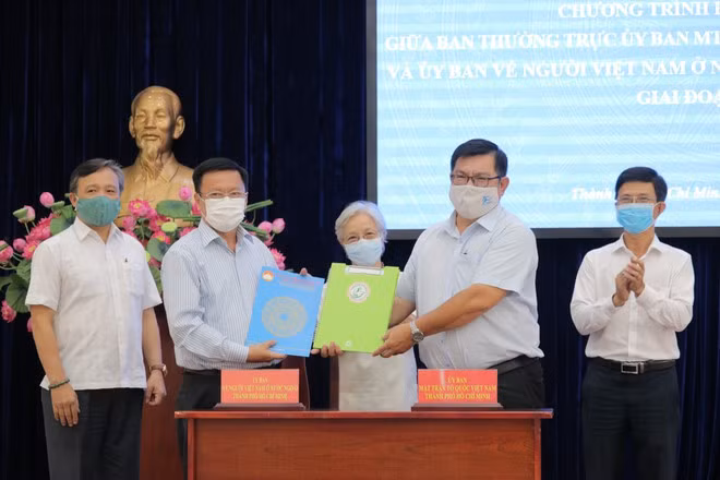 Mobiliser les Viet kieu à l’édification et au développement de Ho Chi Minh-Ville ảnh 1