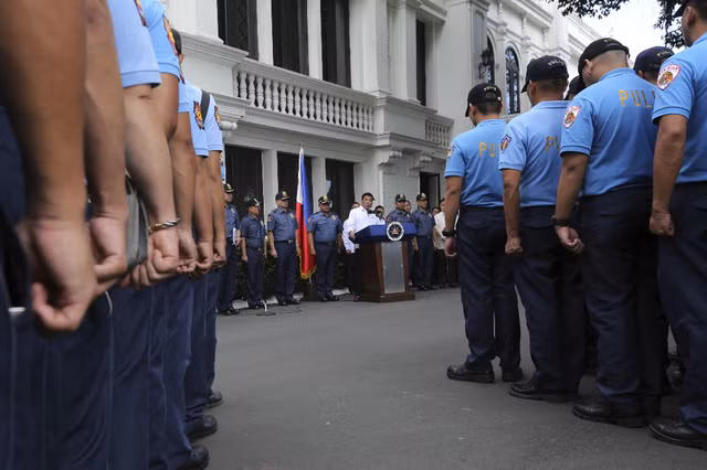 Philippines : Près de 100 policiers révoqués pour usage de drogue ảnh 1