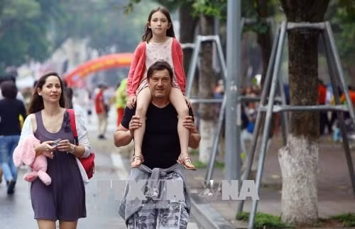 CNN diffuse le programme thématique « Destination : Hanoi » ảnh 1