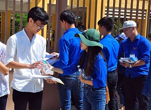 Plus de 85.000 volontaires mobilisés pour l’examen de fin d’études secondaires ảnh 3