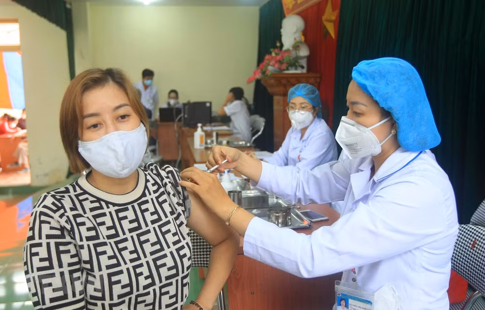 Covid-19 : le Vietnam enregistre 7.491 nouveaux cas et 58 décès ảnh 1