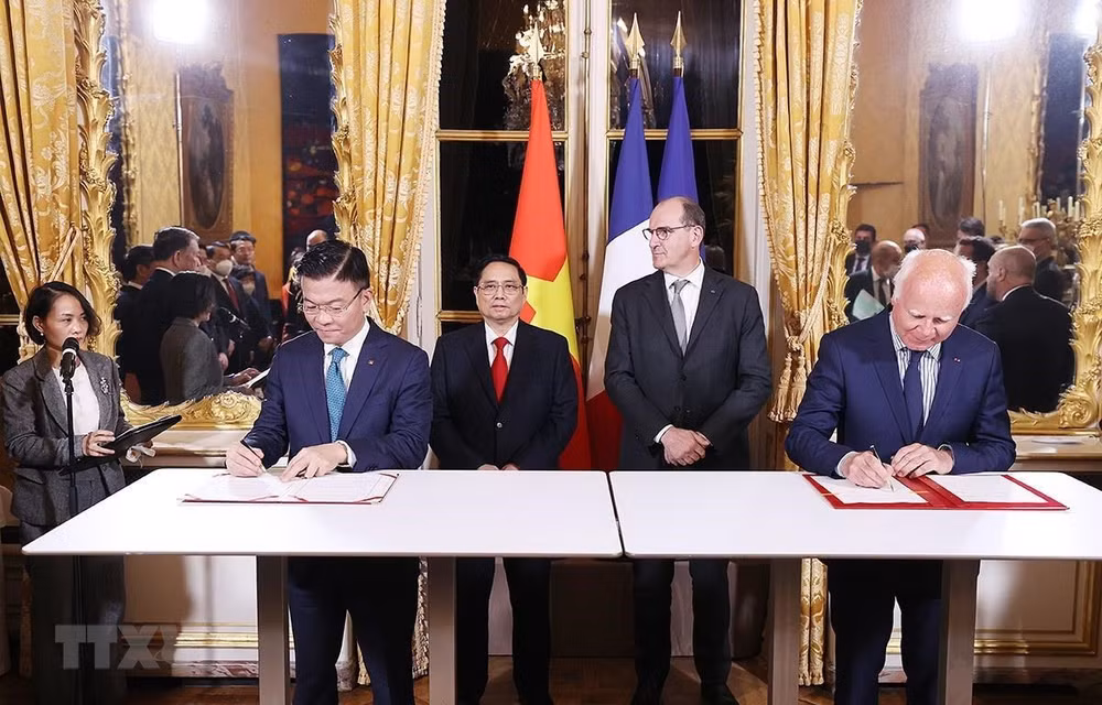 Le Premier ministre Pham Minh Chinh au Forum des affaires Vietnam-France ảnh 1