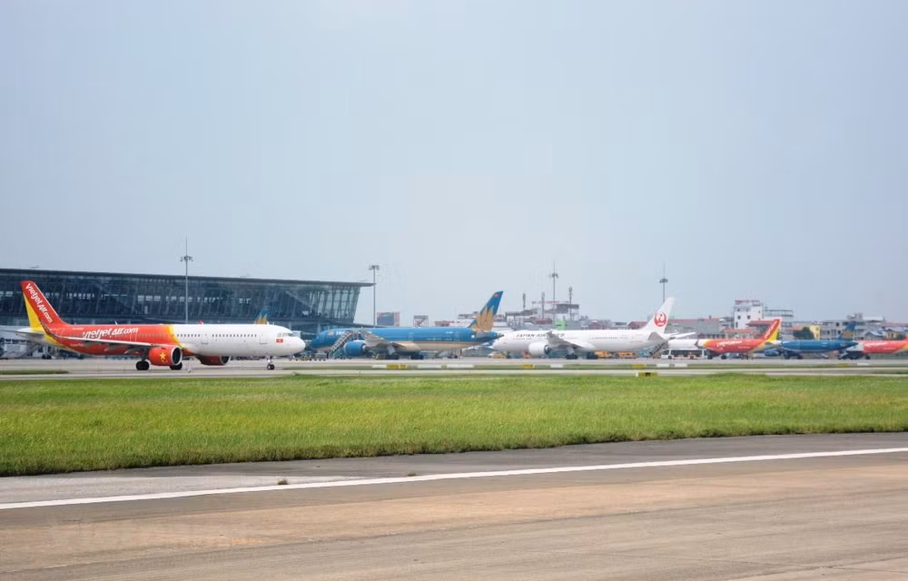 Proposition de suspendre les vols de passagers à destination/en provenance de certains aéroports ảnh 1
