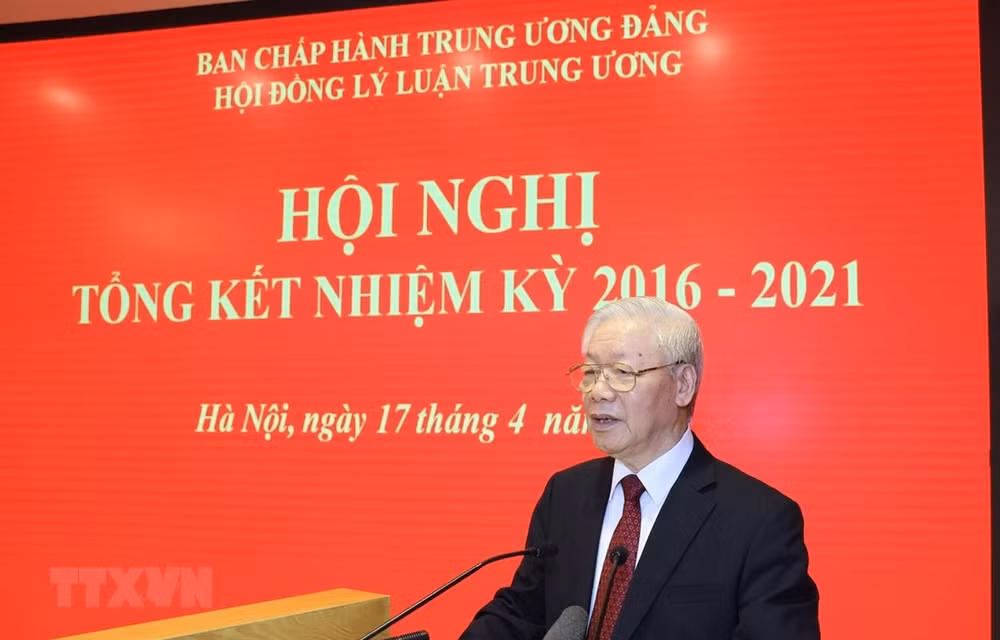Nécessité de garantir l'efficacité de l'étude théorique du Parti communiste du Vietnam ảnh 1