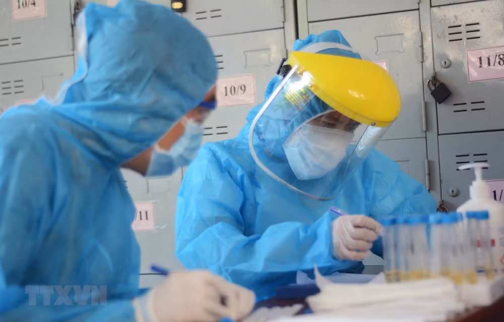 COVID-19 : Les nombres de décès et d'hospitalisations à Ho Chi Minh-Ville ont tendance à diminuer ảnh 1