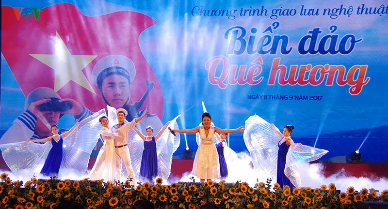 Programme d’échanges artistiques “La mer et les îles du pays” ảnh 3