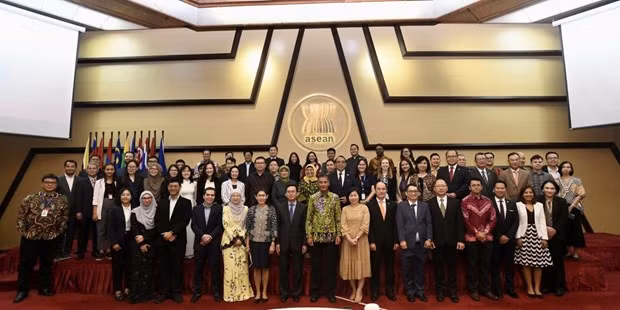 Un forum d'entités associées à l'ASEAN discute de l'avenir durable de la région ảnh 1
