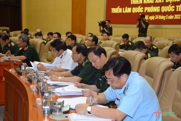 Élaboration du projet de l'exposition internationale de la défense du Vietnam en 2024 ảnh 2 Élaboration du projet de l'exposition internationale de la défense du Vietnam en 2024 ảnh 2