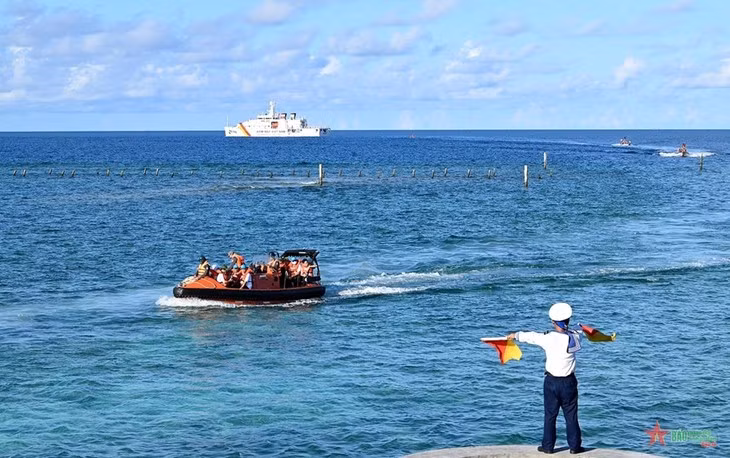 La 11e mission sur l'île de Truong Sa et la plateforme DK1 se termine ảnh 1 La 11e mission sur l'île de Truong Sa et la plateforme DK1 se termine ảnh 1