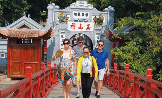 Hanoï reçoit plus de 1,3 million de touristes en février ảnh 1