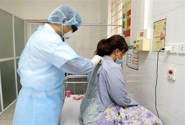 Le Vietnam signale deux nouveaux cas de coronavirus ảnh 1