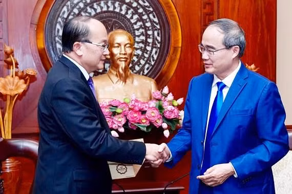Renforcer la coopération multiforme entre Ho Chi Minh-Ville et Singapour ảnh 1