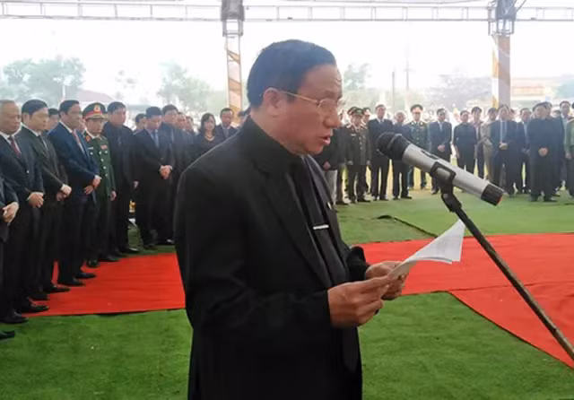 La cérémonie d’enterrement de Nguyen Duc Binh à Ha Tinh ảnh 1